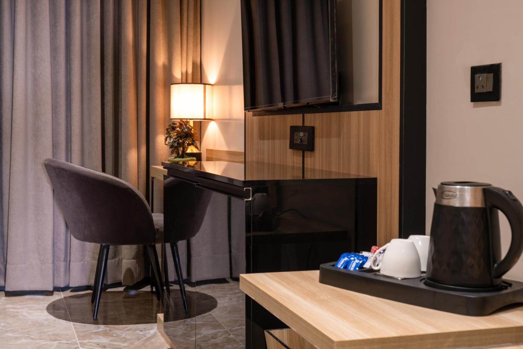 Alpine Hotel And Villas Дхарамсала Екстериор снимка